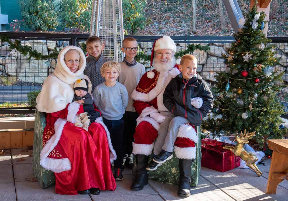 Santa at the Brandywine Zoo